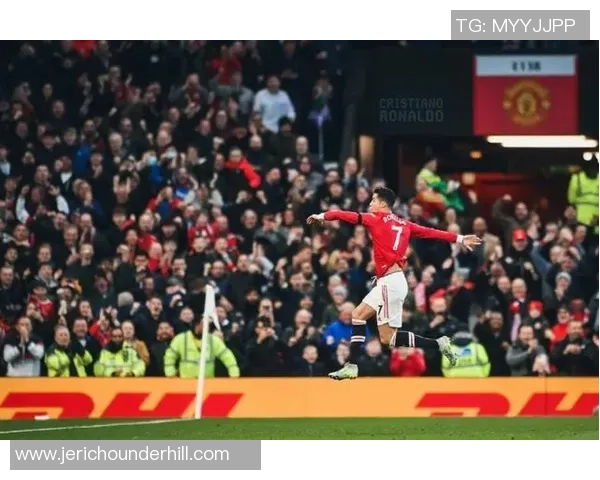 足球明星比赛中发球技巧与规则解析助你成为场上焦点 足球明星比赛中发球技巧与规则解析助你成为场上焦点