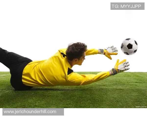 足球明星脚踩球的精彩瞬间与背后的故事揭秘 足球明星脚踩球的精彩瞬间与背后的故事揭秘