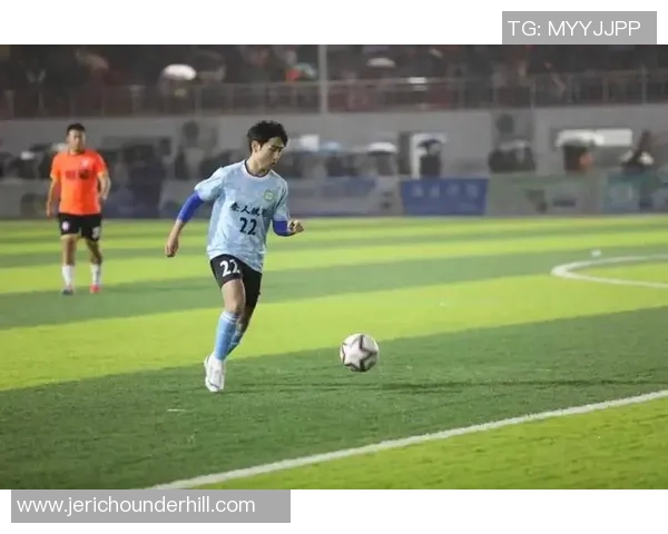 足球明星风采尽显瞬间捕捉让我们一起感受绿茵场上的激情与荣耀 足球明星风采尽显瞬间捕捉让我们一起感受绿茵场上的激情与荣耀