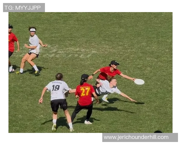 飞盘热议：北京飞盘队的配合争议