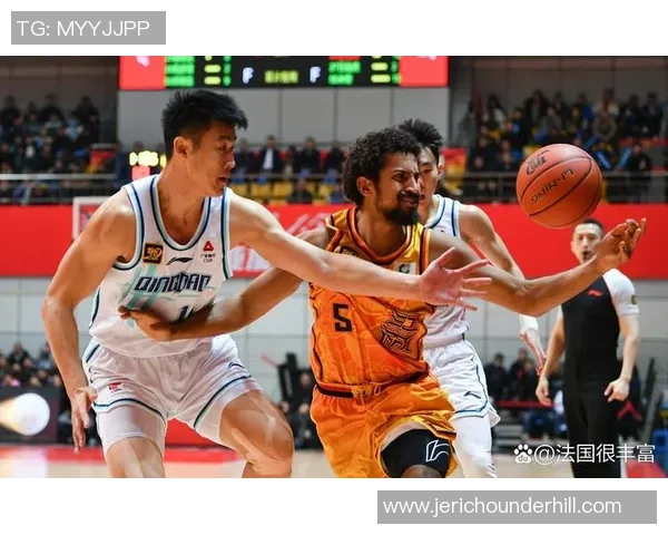 篮球热议:重庆篮球队的配合争议